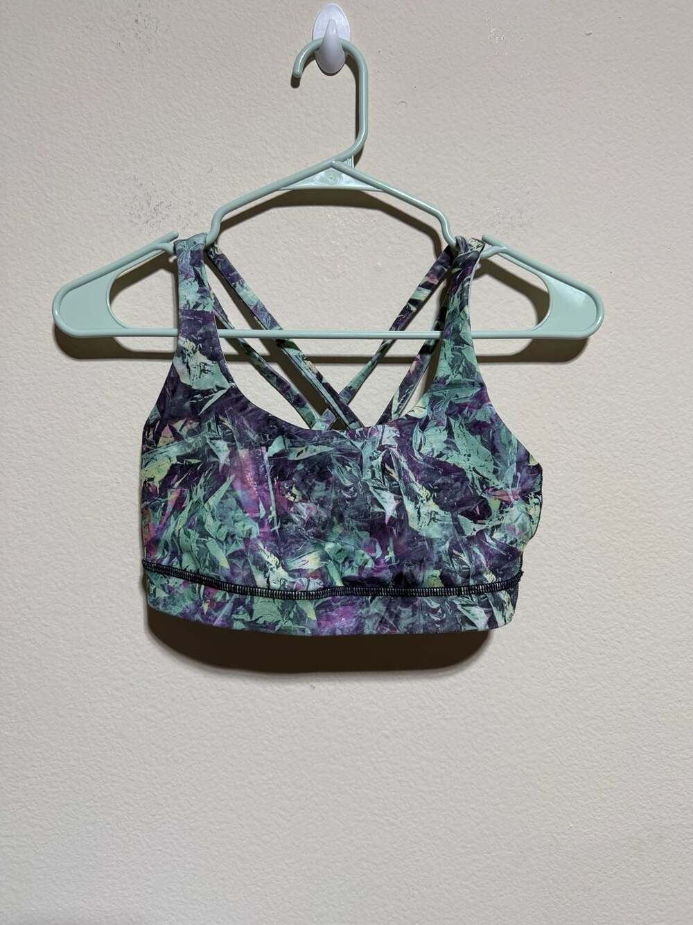 Lululemon Free to Be Serene Bra Size 6 Floral Print